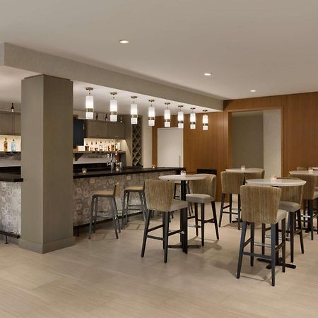 Hilton Garden Inn Newtown Square Radnor Exteriör bild