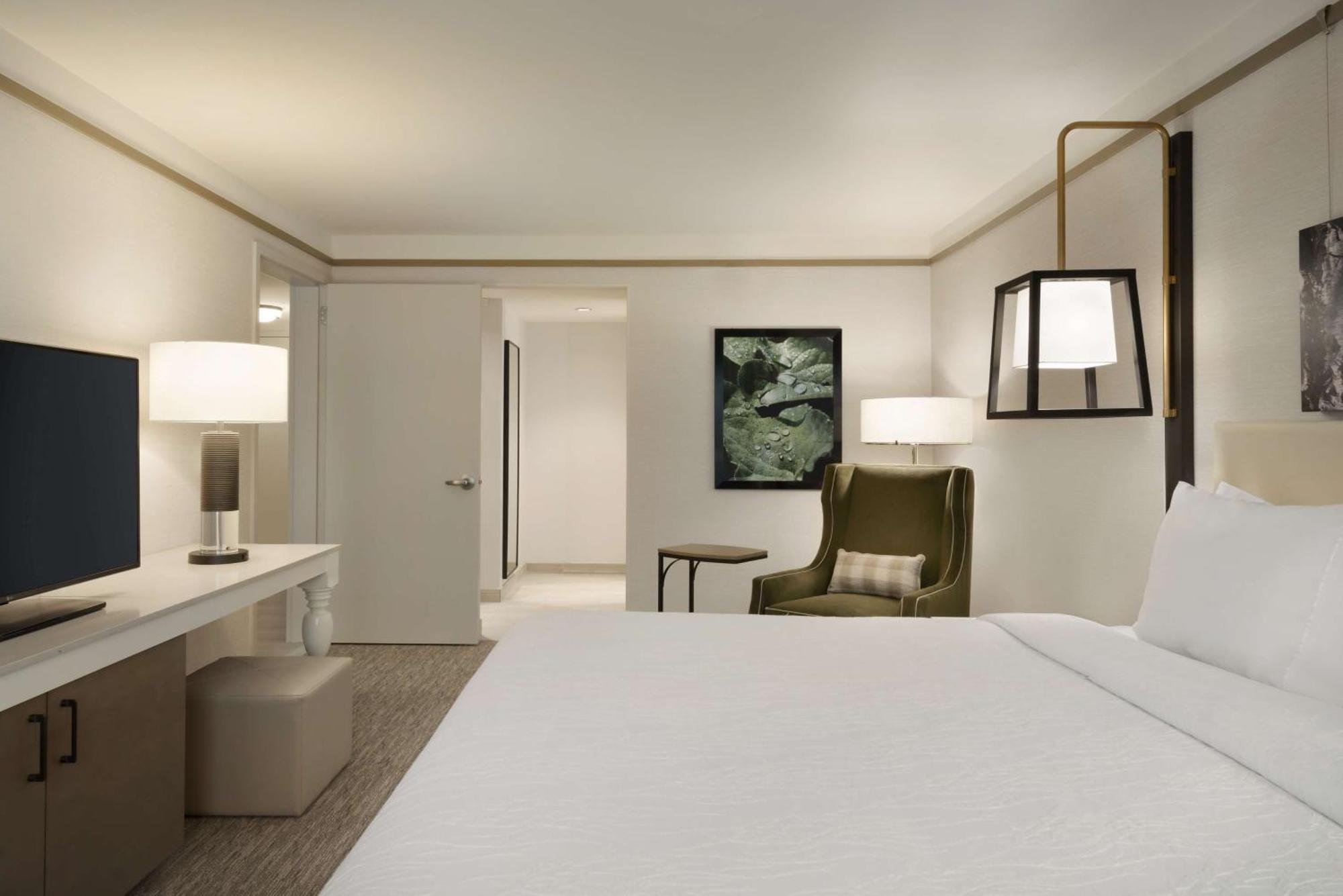 Hilton Garden Inn Newtown Square Radnor Exteriör bild