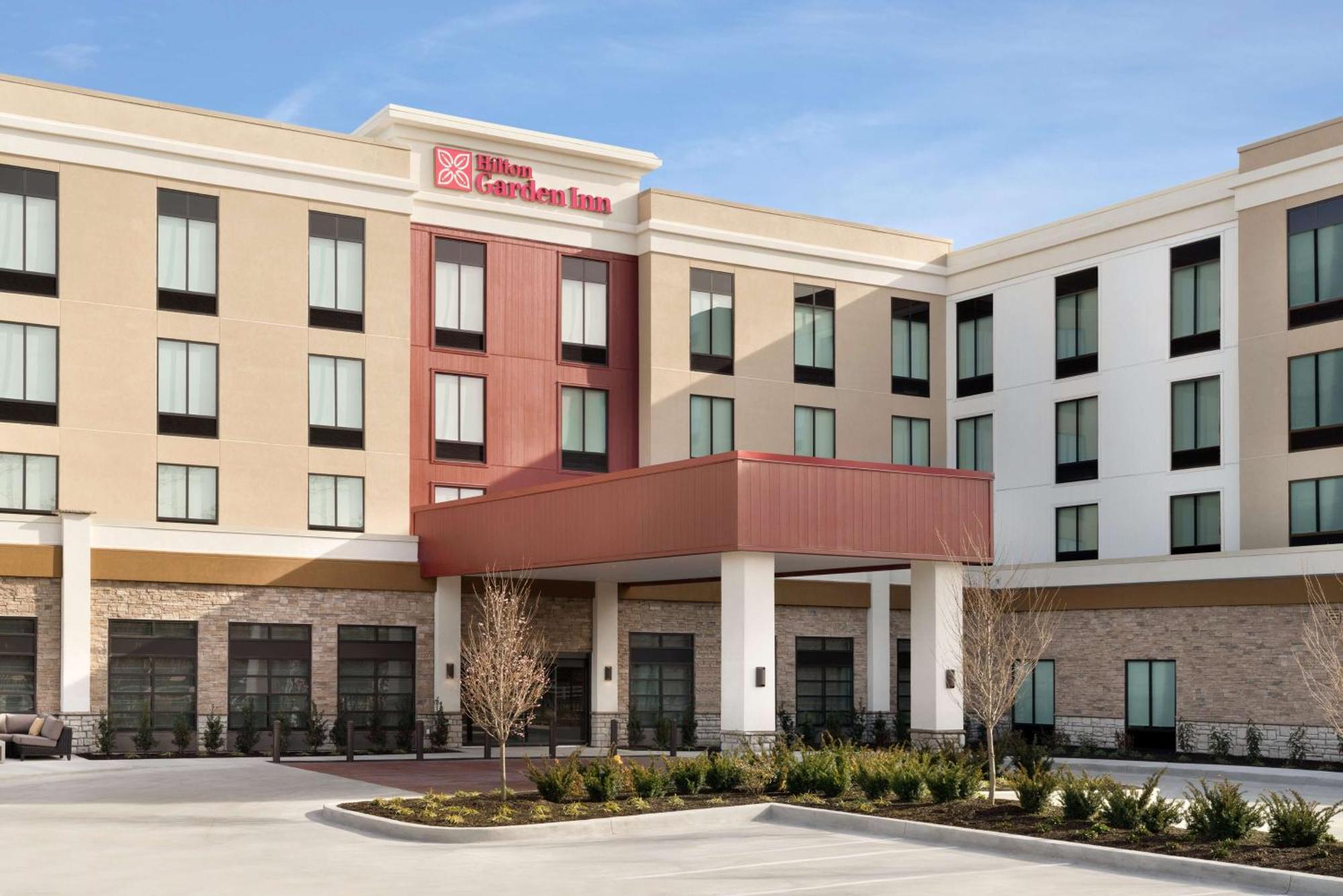 Hilton Garden Inn Newtown Square Radnor Exteriör bild