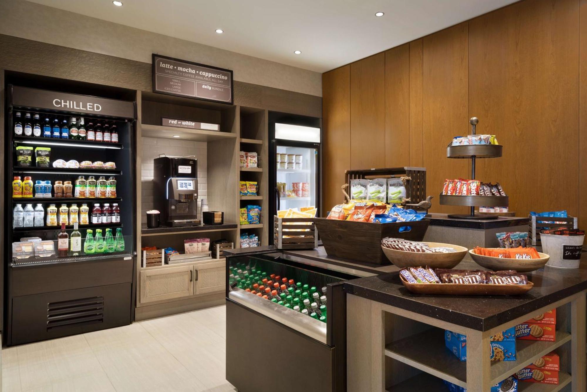 Hilton Garden Inn Newtown Square Radnor Exteriör bild