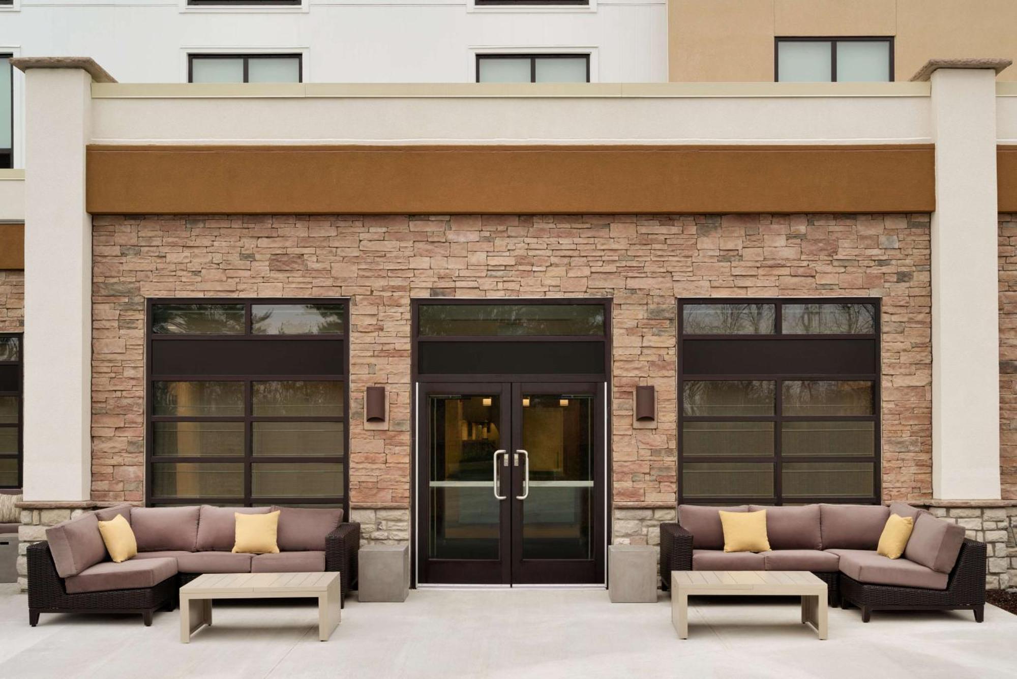 Hilton Garden Inn Newtown Square Radnor Exteriör bild